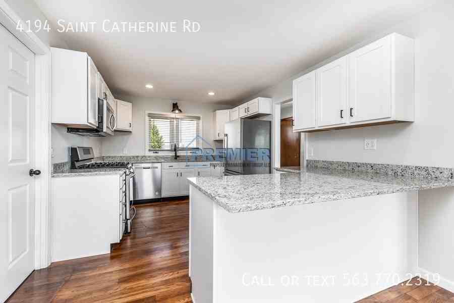 4194 Saint Catherine Rd - Photo 2 of 34