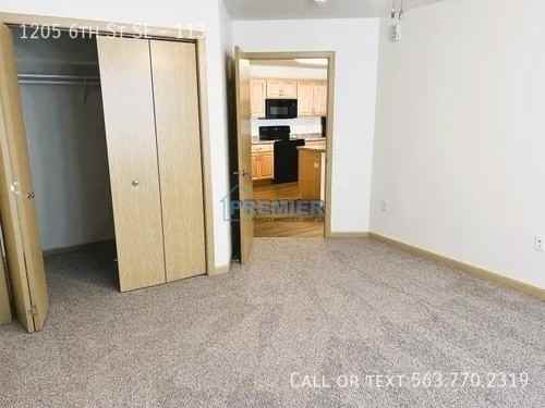 1205 6th St Se #113 - Photo 6 of 7