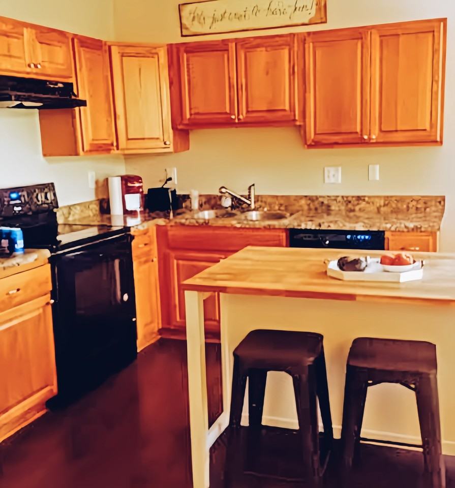 1624 16th Ave S #202 - Photo 5 of 9
