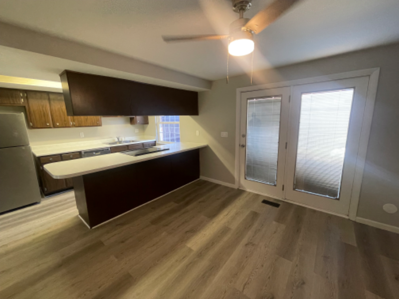 2109 Wellington Ct - Photo 3 of 19