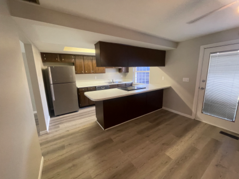 2109 Wellington Ct - Photo 4 of 19