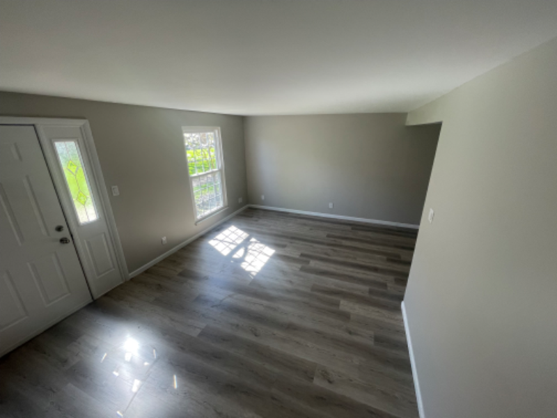 2109 Wellington Ct - Photo 7 of 19