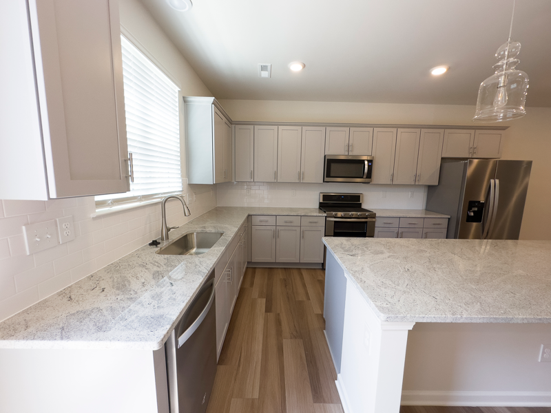 15013 Camus Ct - Photo 7 of 31