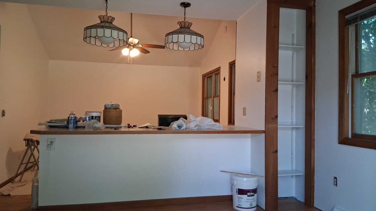 1010 Carbon St #REAR - Photo 6 of 9