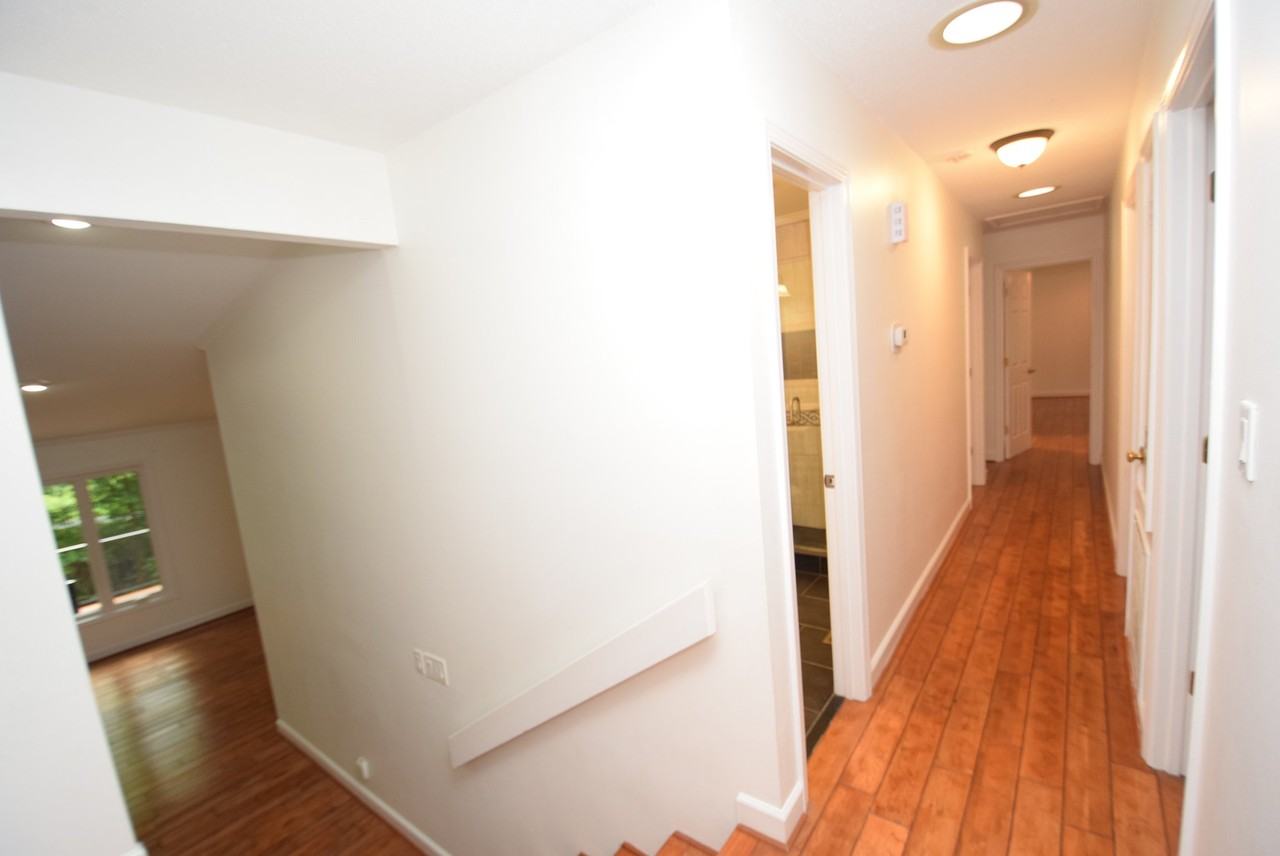 23 Copper Hill Ct - Photo 3 of 31