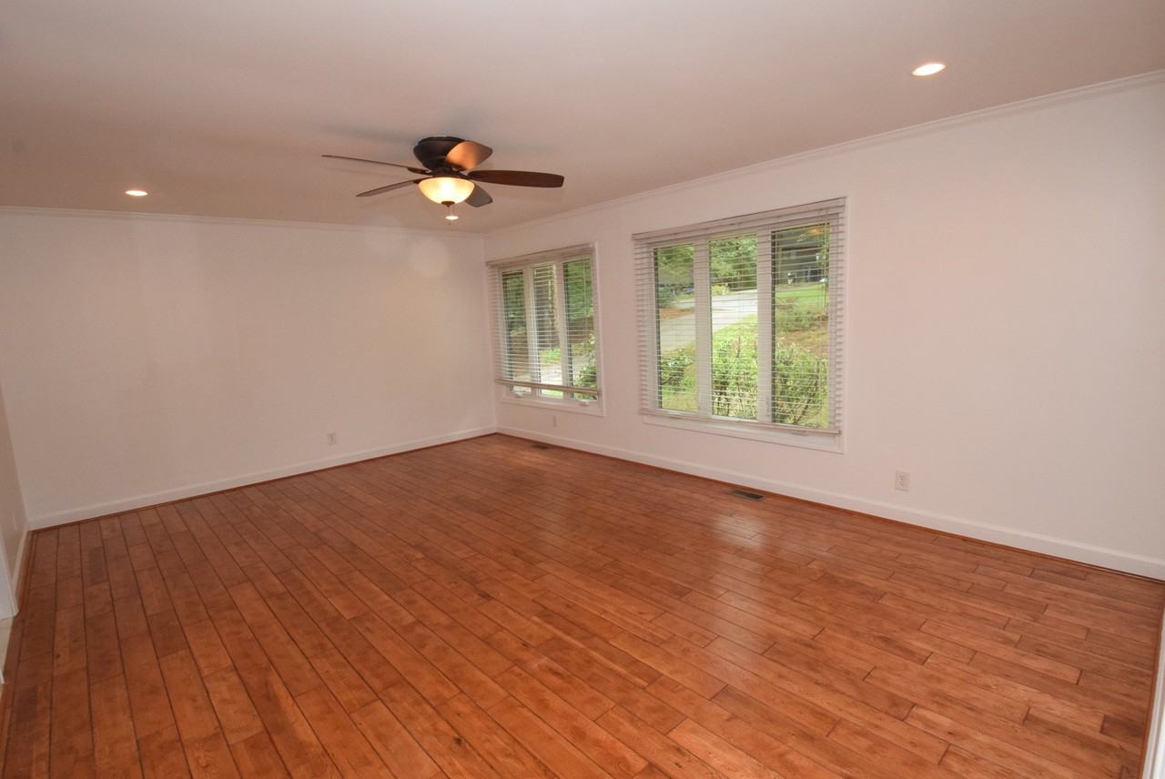 23 Copper Hill Ct - Photo 7 of 31