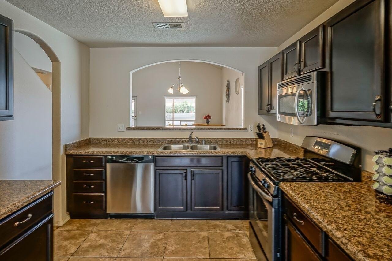 2045 N Ensenada Cir Se - Photo 5 of 20