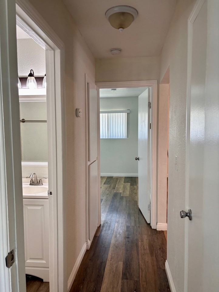 2604 Rudder Ave - Photo 7 of 15