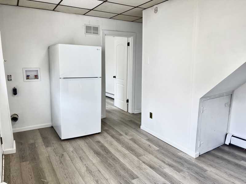 10 E Carroll St #REAR - Photo 3 of 16