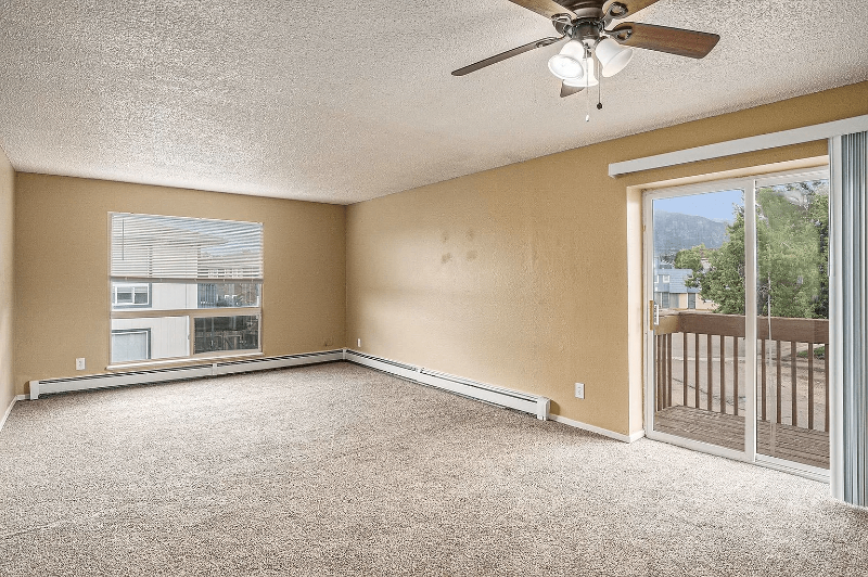 4215 Loomis Ave #D - Photo 3 of 14
