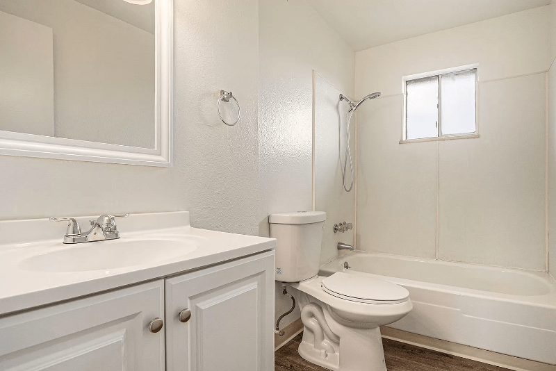 4215 Loomis Ave #D - Photo 7 of 14