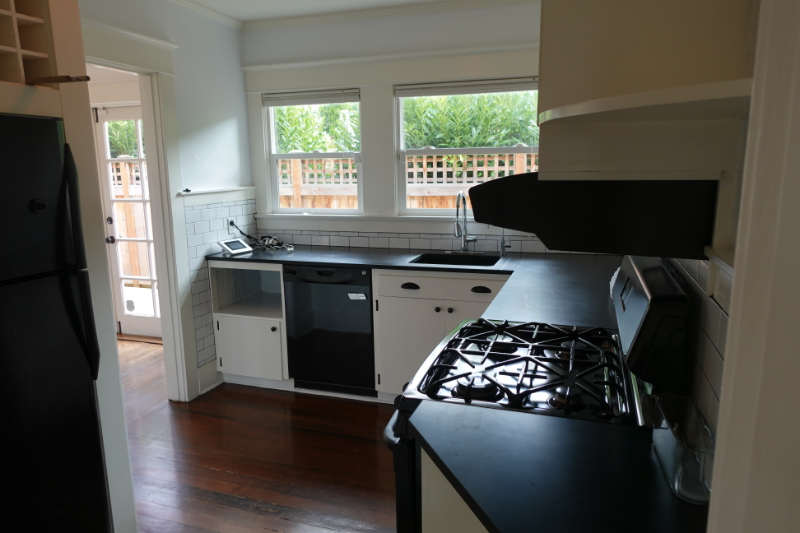 309 Hayes St - Photo 6 of 20