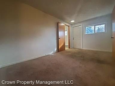 3733 Butte Ct - Photo 2 of 2