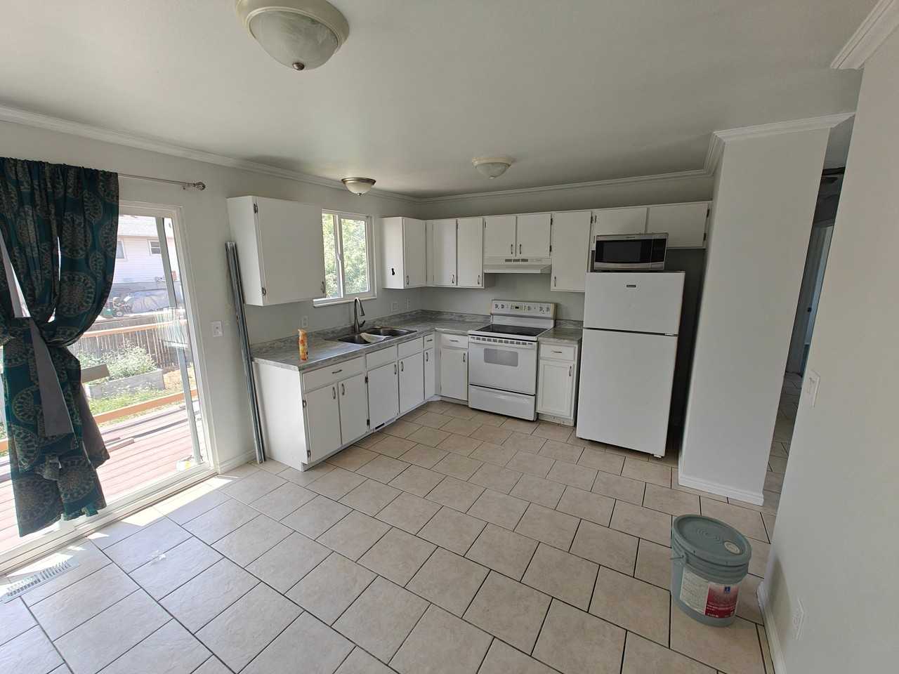 3718 Sw - Photo 5 of 20