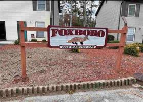 featured image of 2220 Oakwood Ln