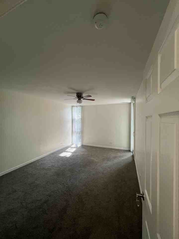 5550 Abbey Dr #5550-2K - Photo 6 of 9