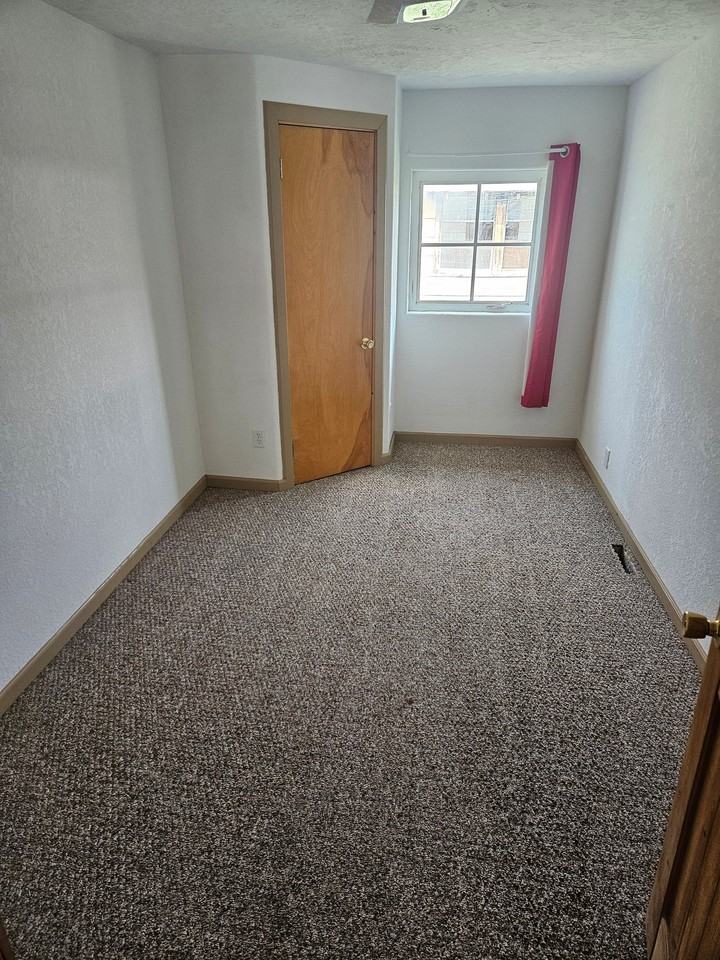 928 Utah Ave - Photo 7 of 11