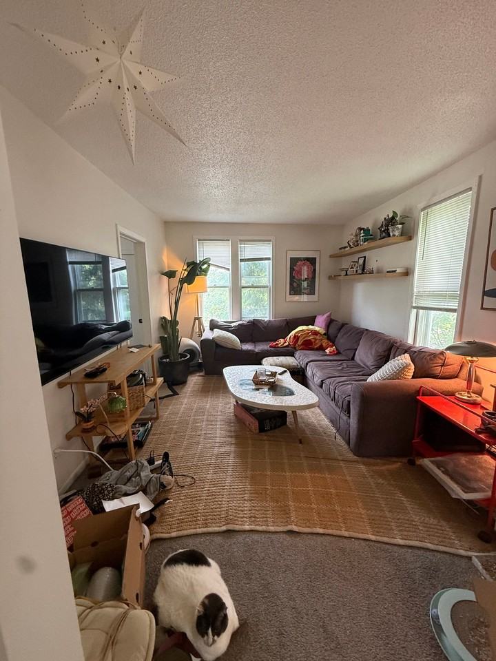 1716 Tyler St Ne #2 - Photo 5 of 14