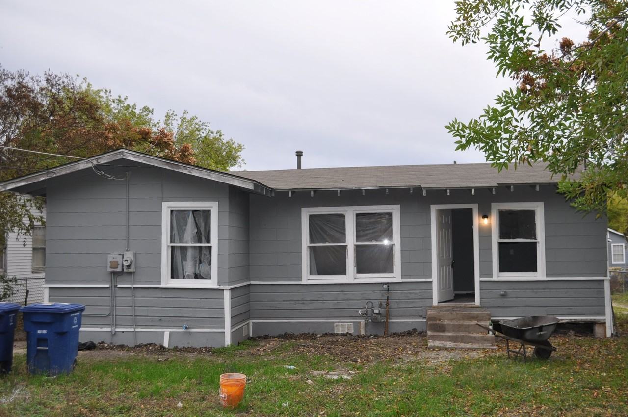 2331 Waverly Ave - Photo 3 of 4
