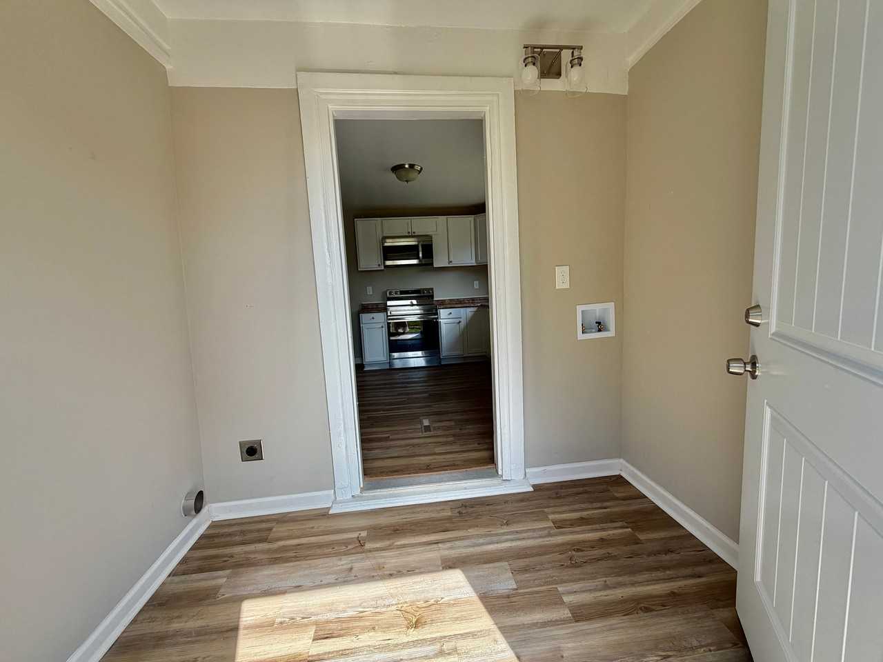203 Sunshine Ave - Photo 6 of 12