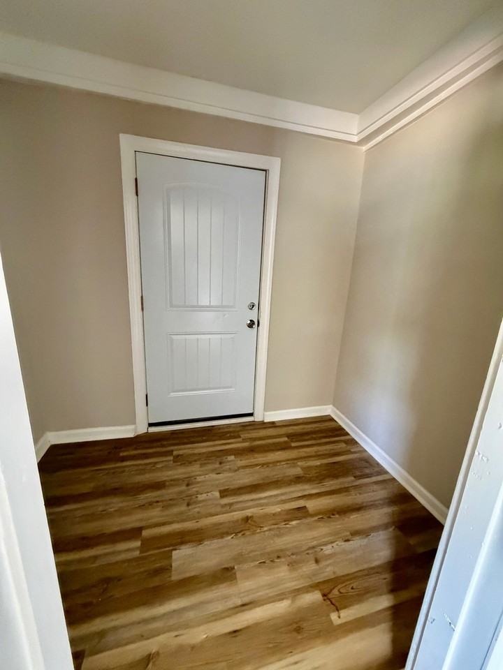 203 Sunshine Ave - Photo 7 of 12