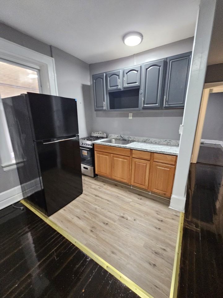784 Clinton Avenue #1E - Photo 7 of 8