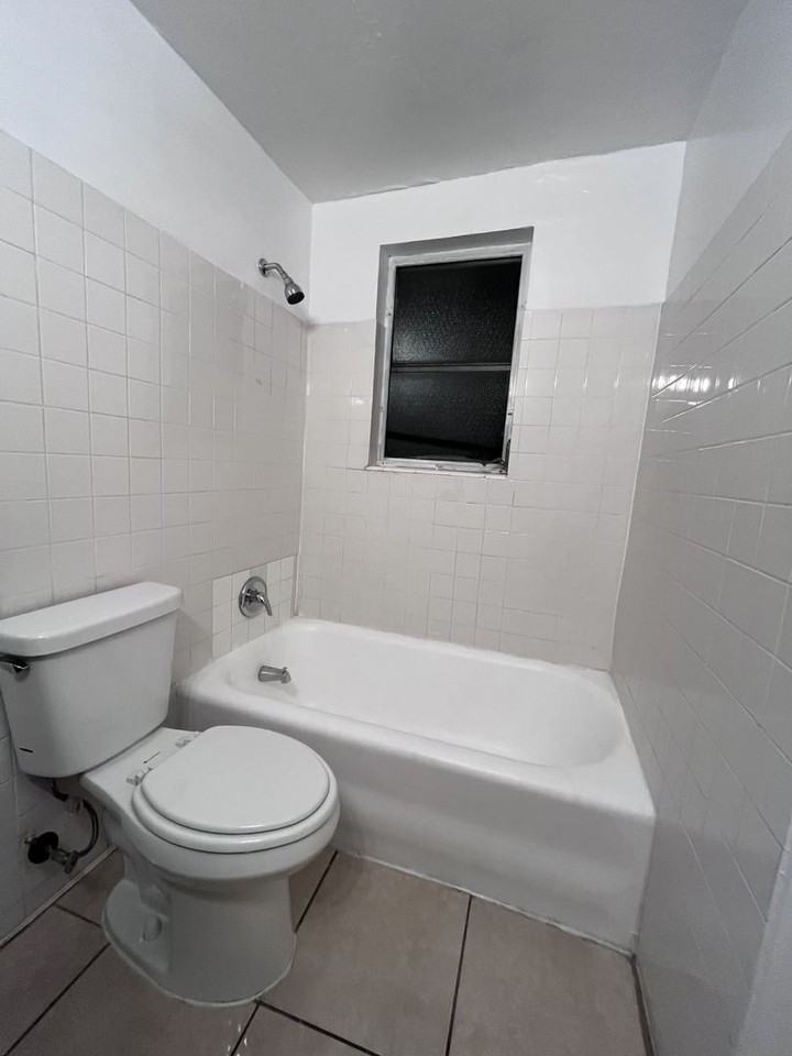 1556 Polk St - Photo 7 of 21