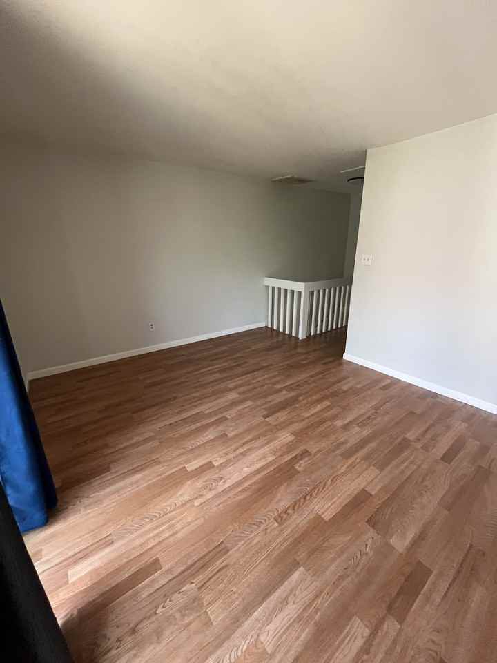 207 Newtowne Sq - Photo 7 of 14
