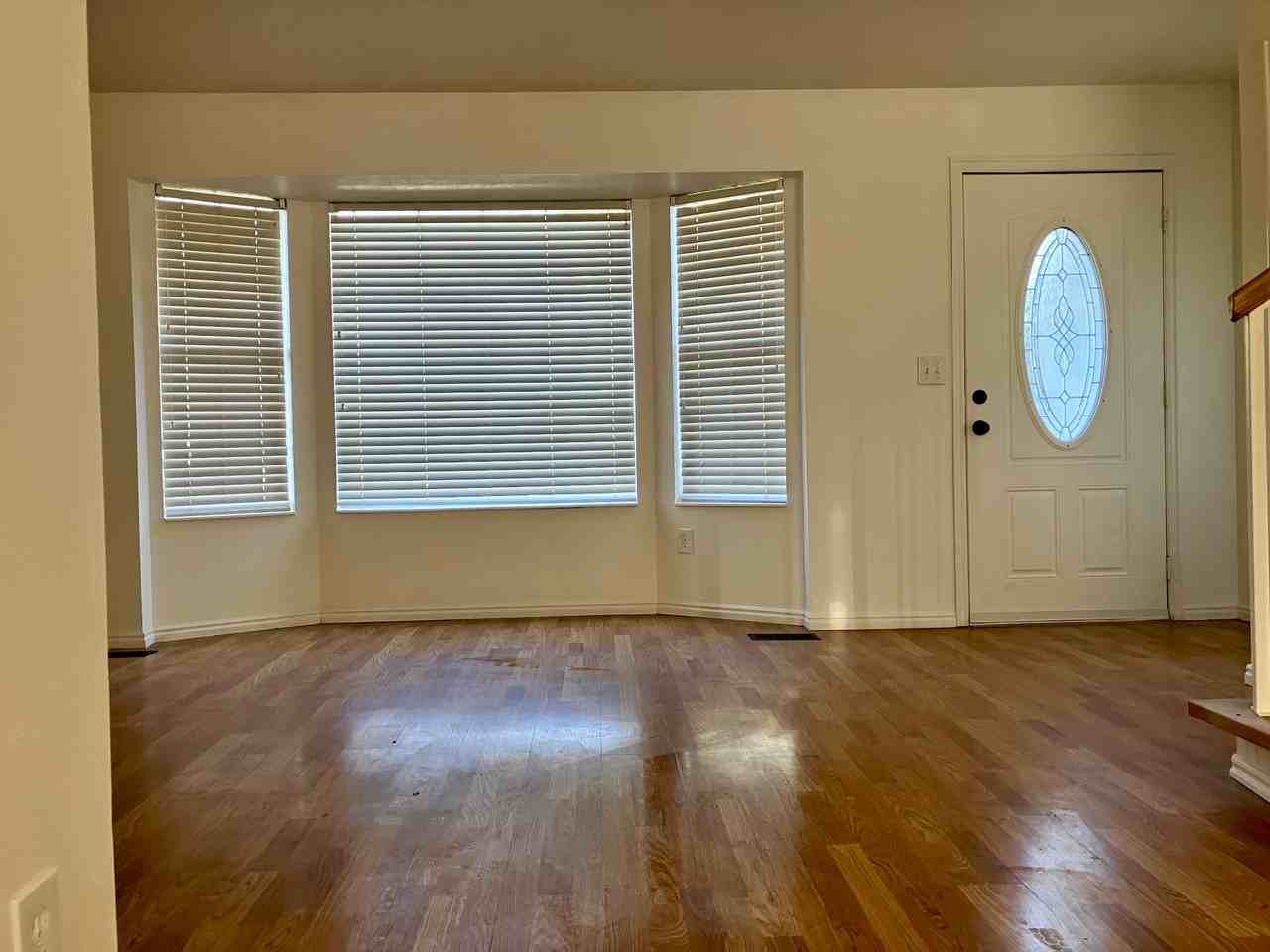 4072 Sw - Photo 3 of 34