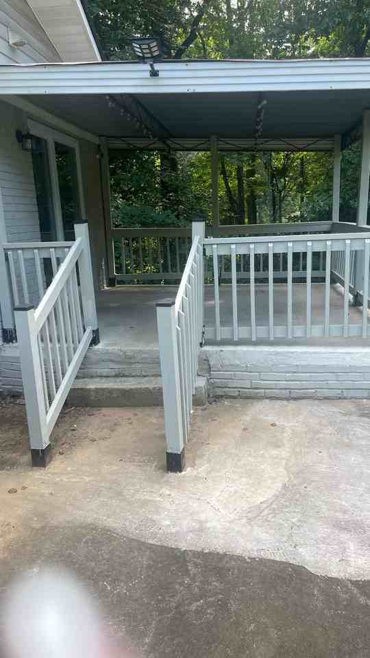 320 Whitworth Dr Sw - Photo 2 of 15