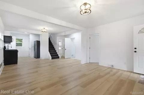 17 N Midland Dr - Photo 6 of 20