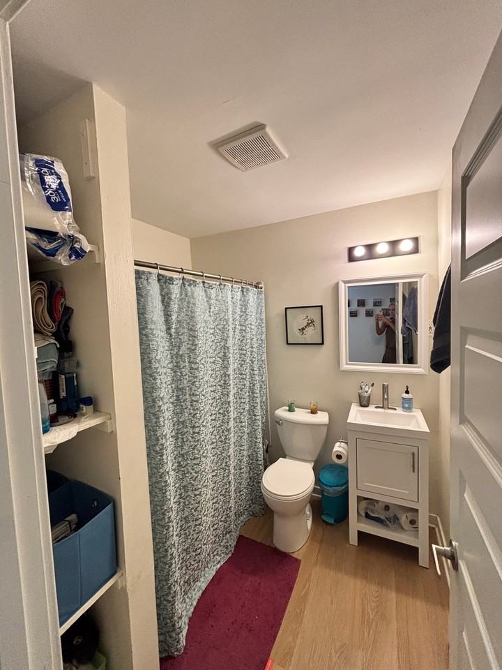 1433 4th St Ne #1 - Photo 3 of 11