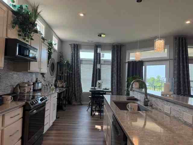 1231 Lake Run Dr - Photo 7 of 17