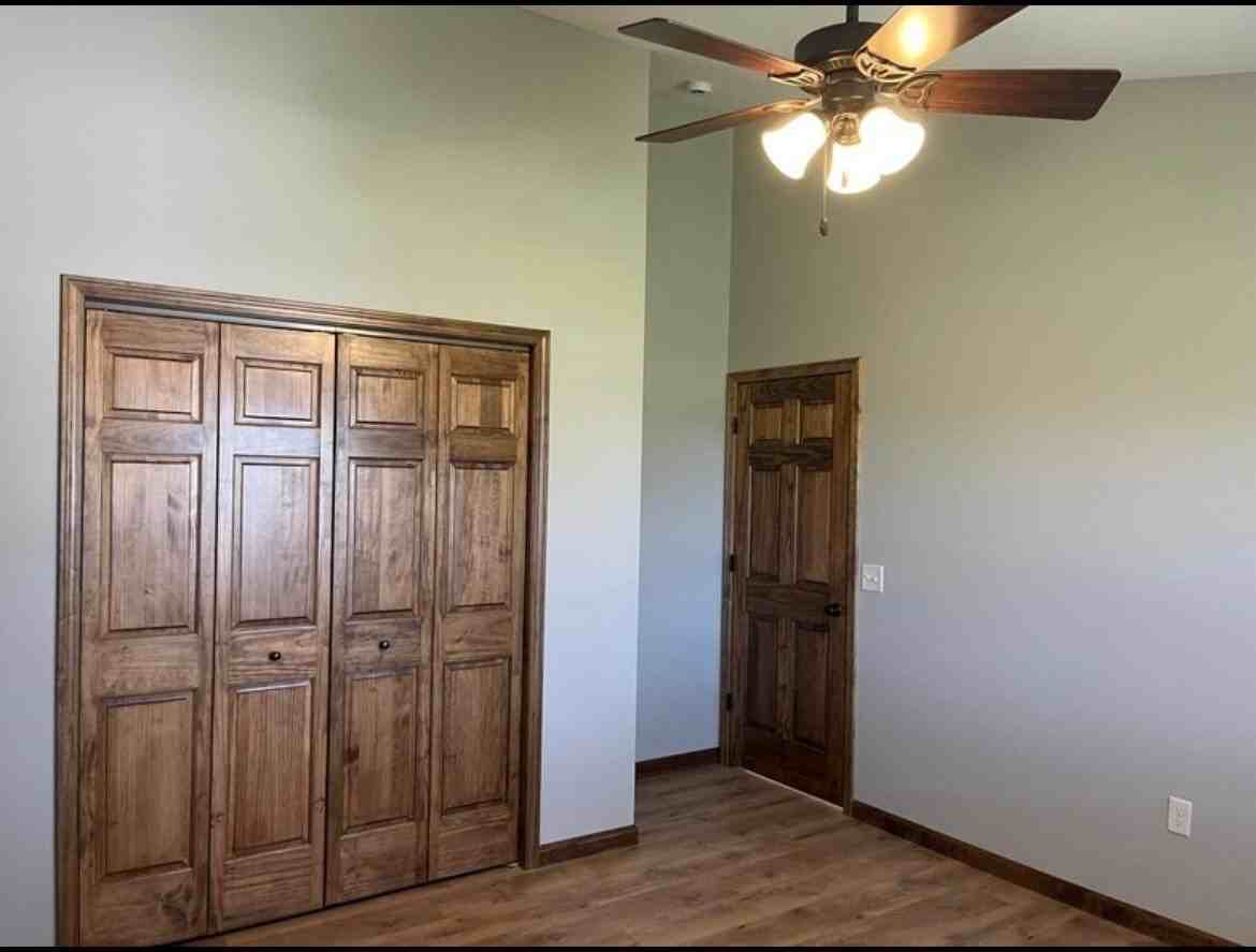 654 Veronica Ct - Photo 7 of 8