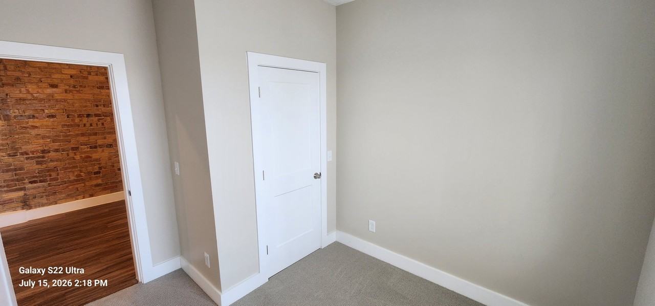 539 E 22nd St #3 - Photo 7 of 20