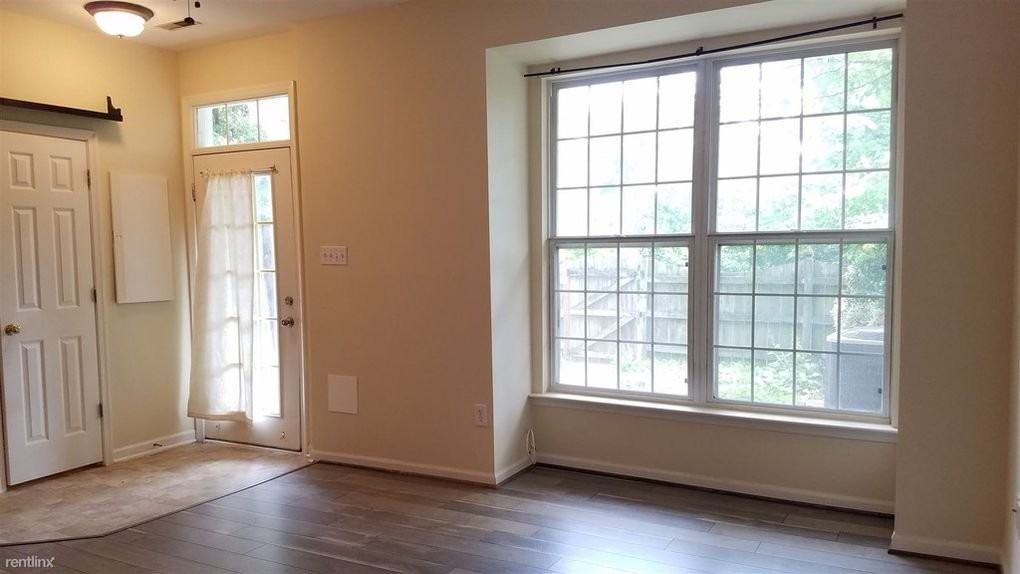 5208 Duke Ct - Photo 4 of 11