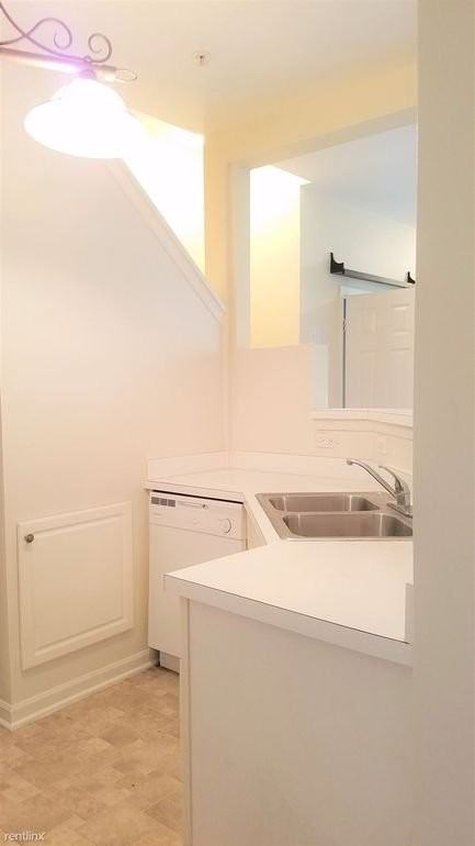 5208 Duke Ct - Photo 5 of 11