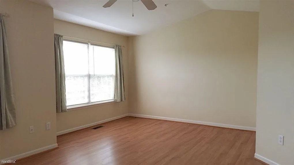 5208 Duke Ct - Photo 7 of 11