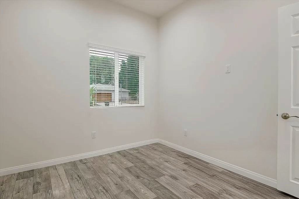 20550 Leadwell St #NA - Photo 7 of 11