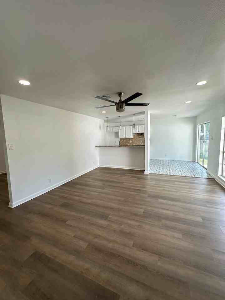 6807 Laguna Norte - Photo 2 of 12