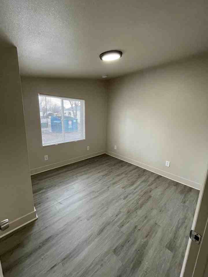 3128 S St #D - Photo 2 of 3