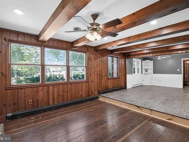 930 Sykesville Rd - Photo 3 of 20