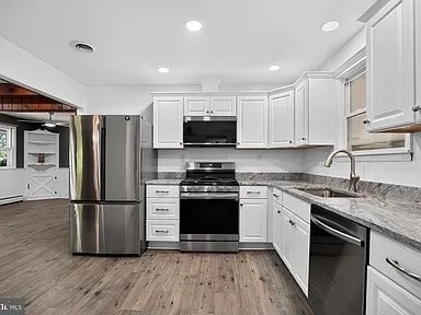 930 Sykesville Rd - Photo 4 of 20