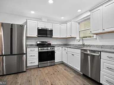 930 Sykesville Rd - Photo 7 of 20