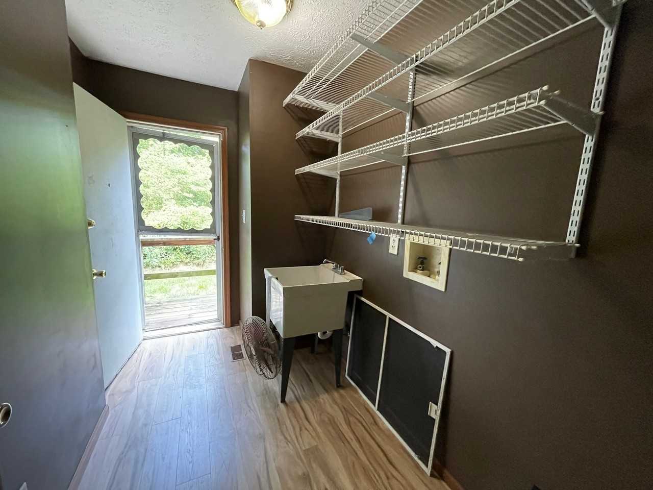 227 Mill Rd - Photo 7 of 15