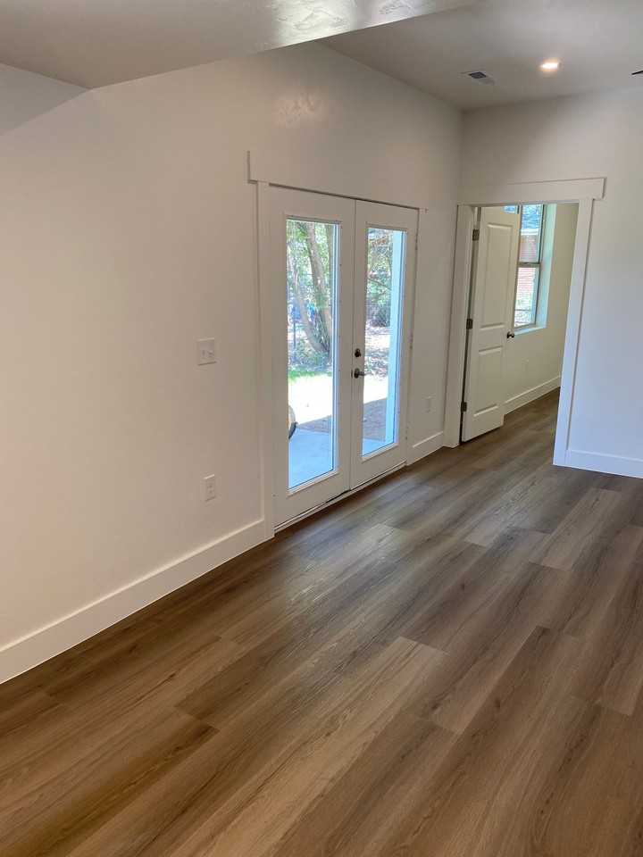1028 Se #3 - Photo 7 of 9
