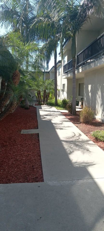 10726 Orange Grove Ave #2