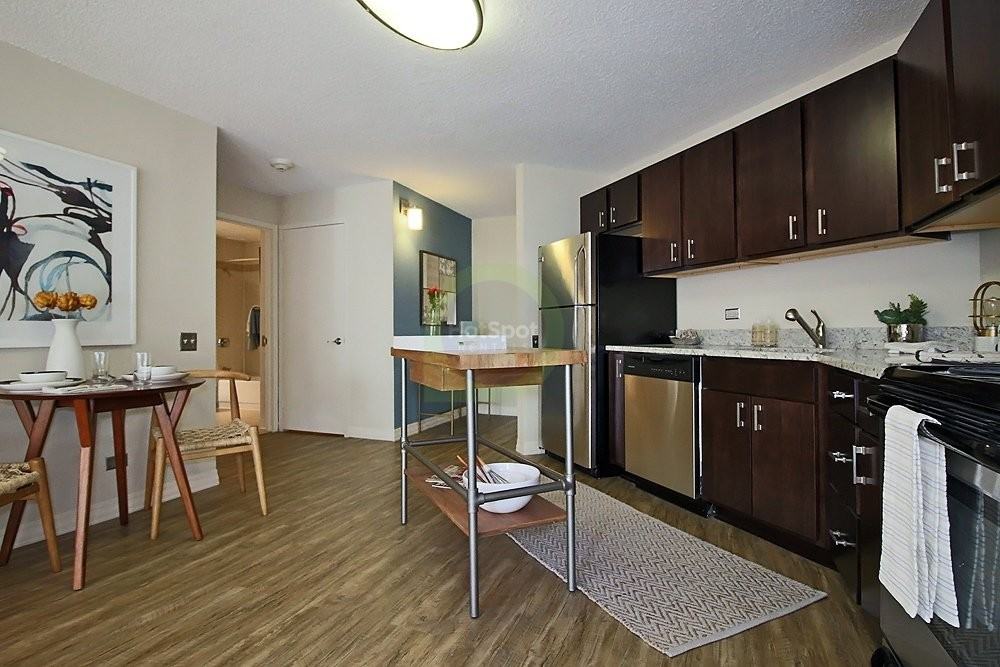 32 W Chestnut St #4 - Photo 3 of 11