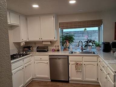 2598 Coronado Pl - Photo 7 of 10