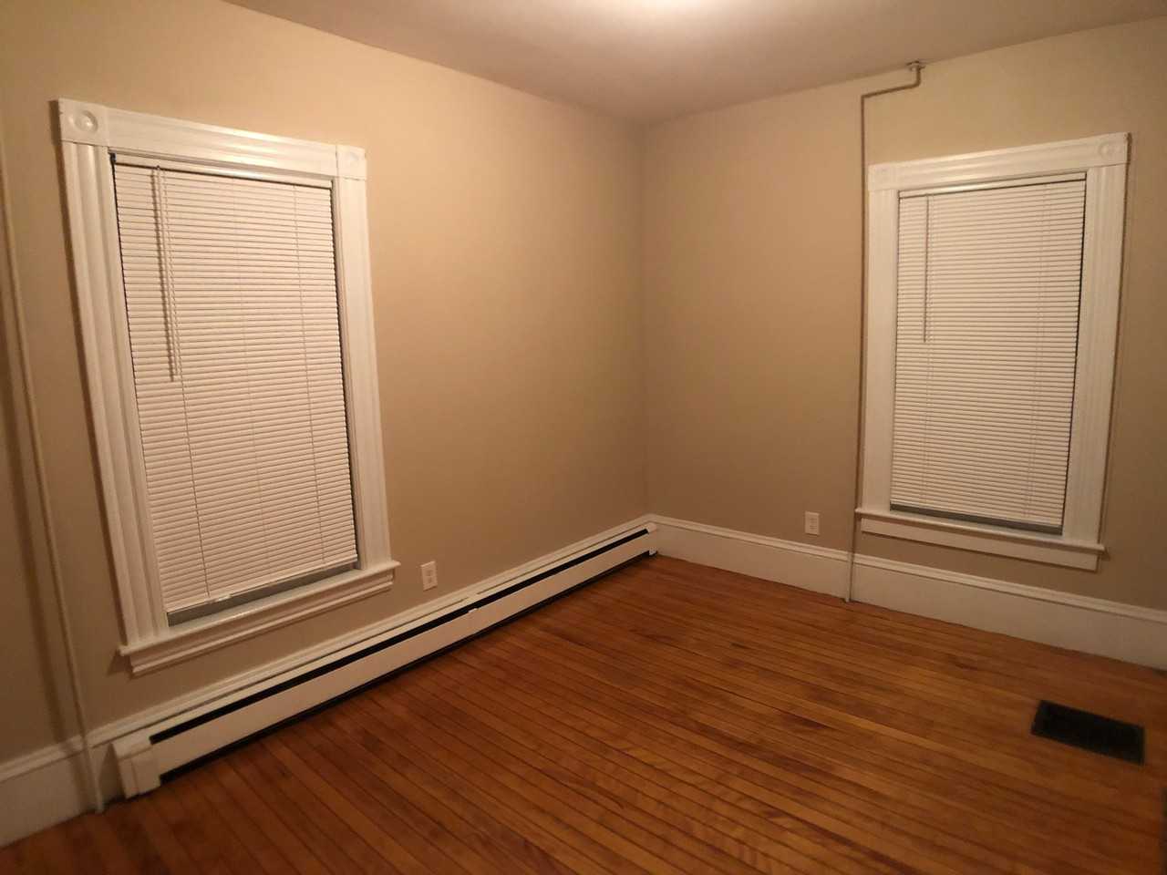 42 Tyler St #1 - Photo 5 of 12
